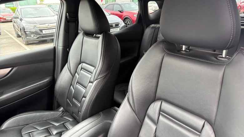 Nissan Qashqai 1.3 DiG-T 160 Tekna+ 5dr DCT Petrol Hatchback